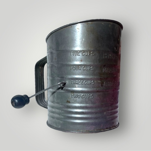 Bromwell Other - Antique Bromwell Measuring Sifter - 5 Cups